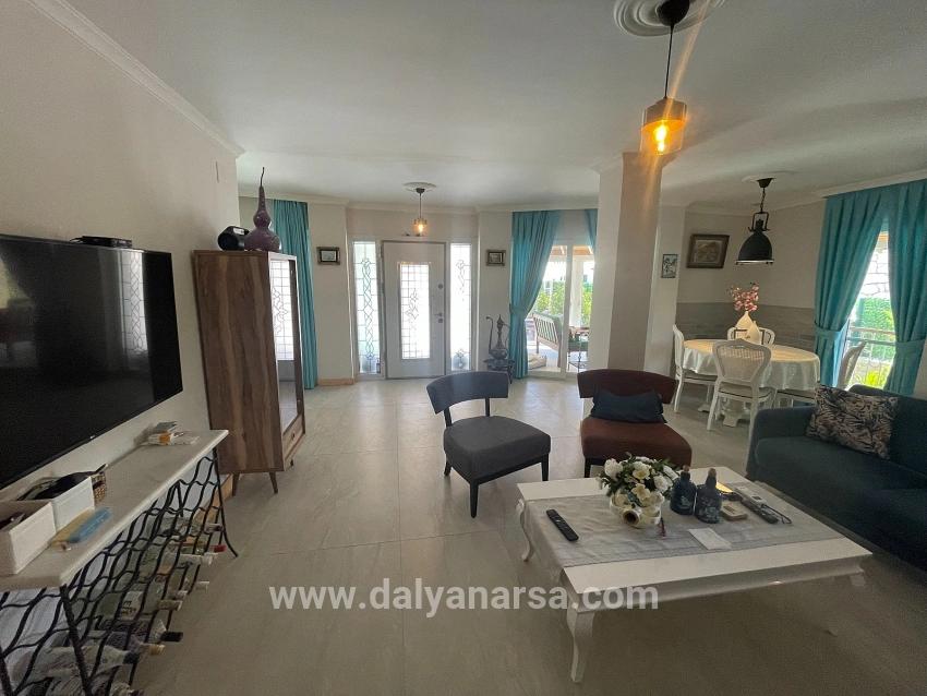 Dalyan Gülpınar'da 720m2 Arsa İçinde 4+1 Satılık Villa