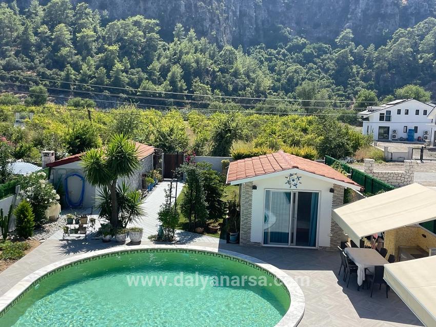 Dalyan Gülpınar'da 720m2 Arsa İçinde 4+1 Satılık Villa