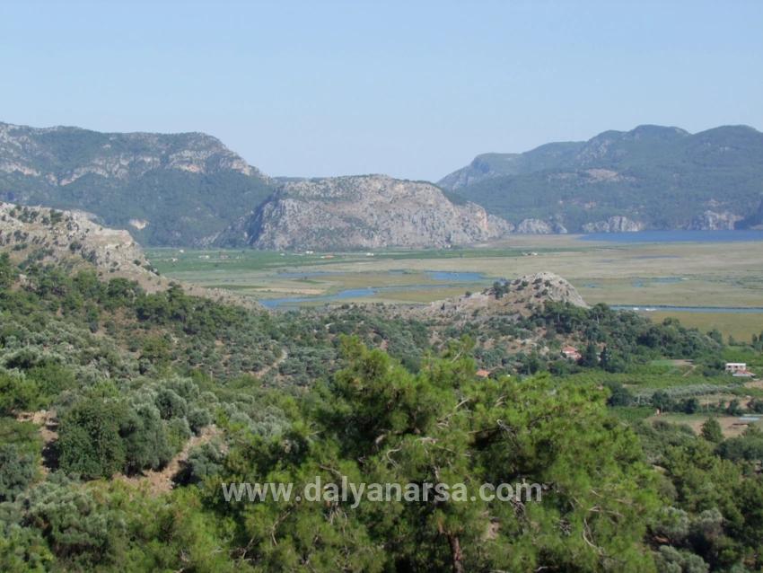 Çandır'da Göl Manzaralı 1252m2 Satılık Arsa