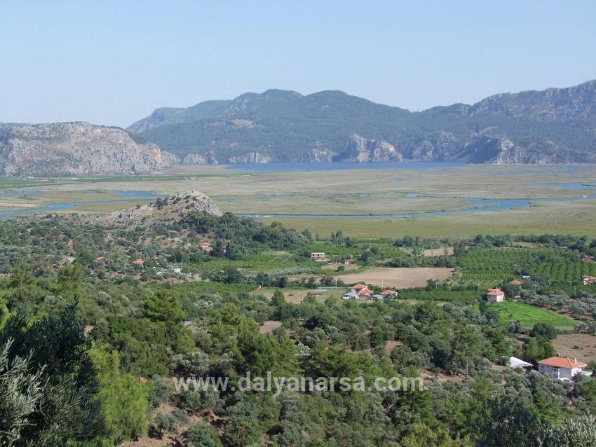Çandır'da Göl Manzaralı 1252m2 Satılık Arsa