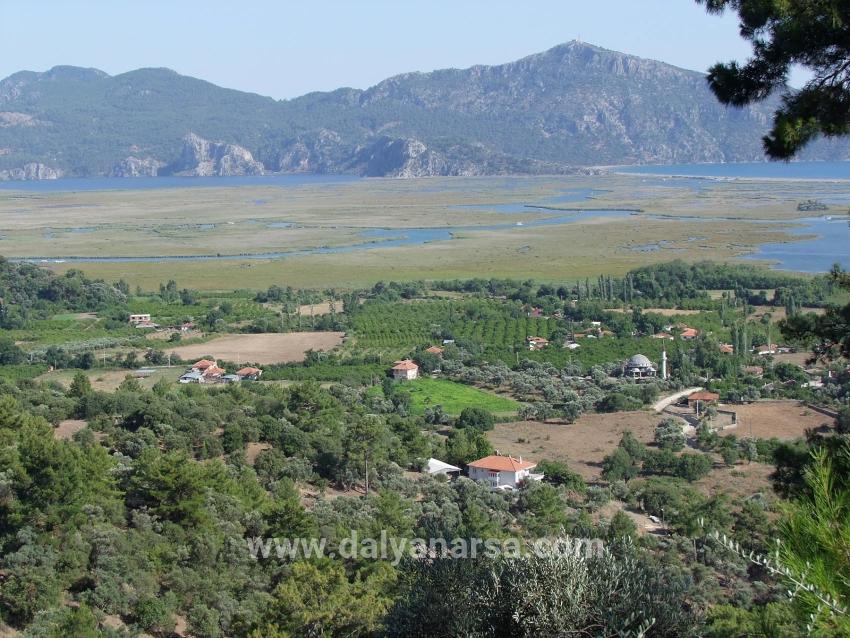 Çandır'da Göl Manzaralı 1252m2 Satılık Arsa