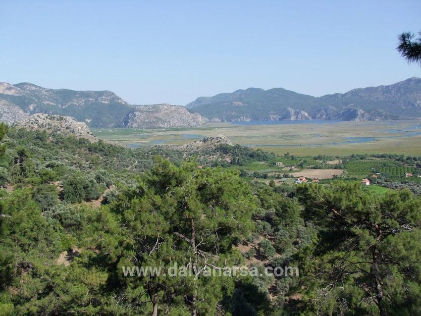 Çandır'da Göl Manzaralı 1252m2 Satılık Arsa