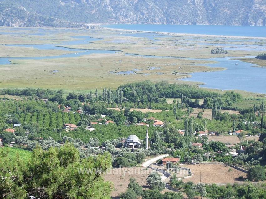 Çandır'da Göl Manzaralı 1252m2 Satılık Arsa