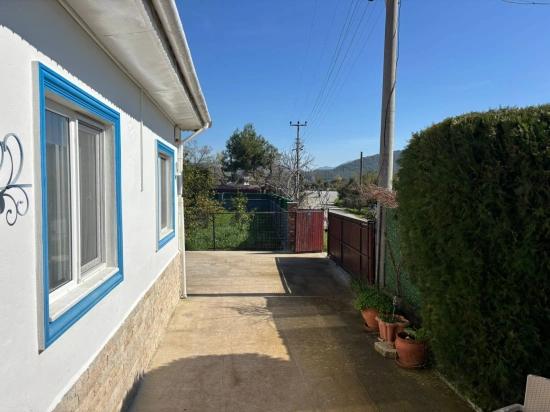 Okçular'da 459m2 Arsa İçerisinde 2+1 Satılık Tek Katlı Ev