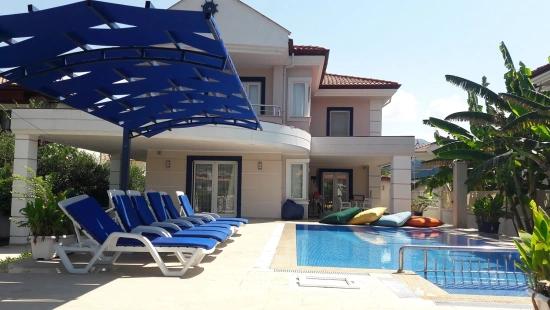 Dalyan Gülpınar 573m2 İçerisinde Satılık 4+1 Villa