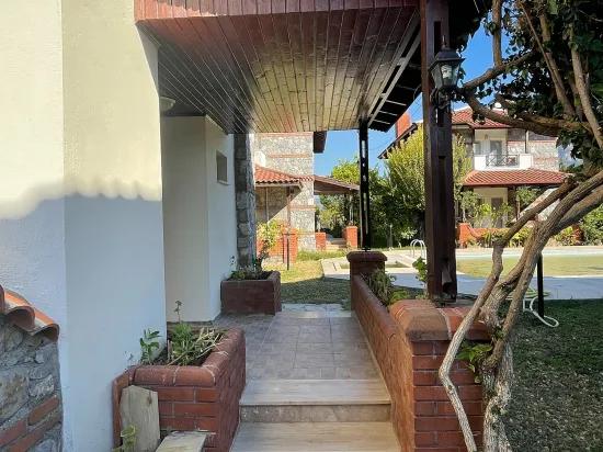 Dalyan'da Site İçerisinde 3+1 Satılık Villa