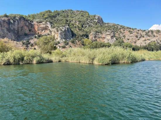 Çandır'da Kanala Sıfır 2765m2 Satılık Müstakil Ev