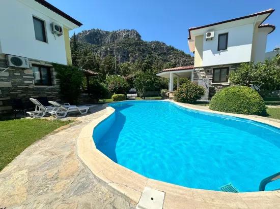 Dalyan Gülpınar'da Site İçerisinde 2+1 Satılık Villa