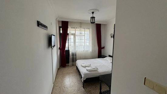 Dalyan'da 30 Odalı Kanala Yakın Satılık Otel