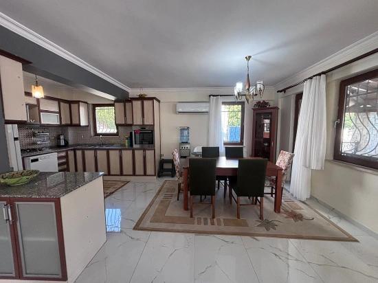 Dalyan'da 301m2 Arsa İçerisinde 5+1 Satılık Villa