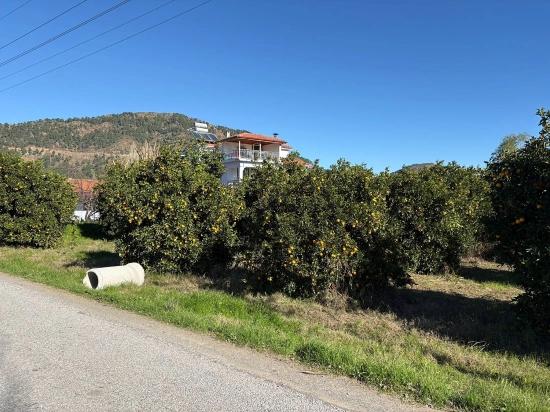 Ekşiliyurt'ta 1085m2 Yerleşik Alan İçerisinde İmarlı Satılık Arsa