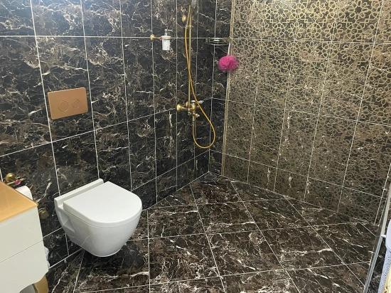 Gökbel'de Full Deniz Manzaralı 5000m2 Arsa İçerisinde Satılık Vıp Villa
