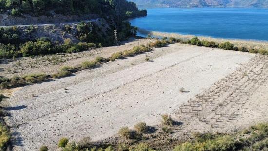 Çandır'da Göle Sıfır 3210m2 Satılık 2b Arazisi