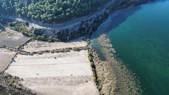 Çandır'da Göle Sıfır 3210m2 Satılık 2b Arazisi
