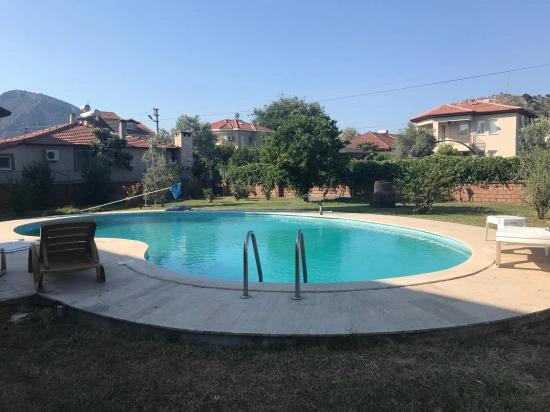 Dalyan'da 1000m2 Arsa İçerisinde 4+1 Satılık Villa