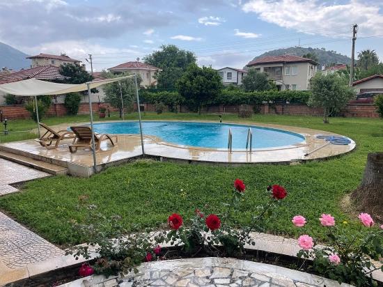 Dalyan'da 1000m2 Arsa İçerisinde 4+1 Satılık Villa
