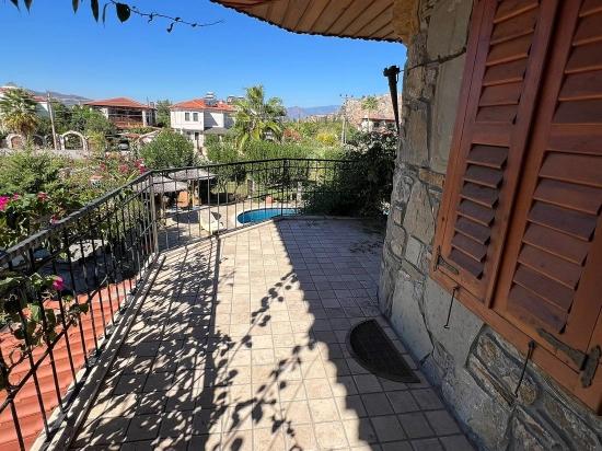 Dalyan Gülpınar'da 580m2 Arsa İçerisinde Satılık Taş Villa