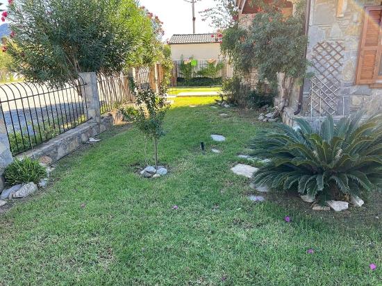 Dalyan Gülpınar'da 580m2 Arsa İçerisinde Satılık Taş Villa