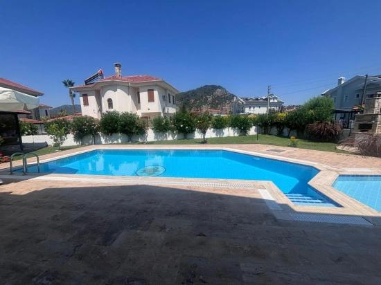 Dalyan'da 848m2 Kral Mezarları Manzaralı 3+1 Satılık Villa