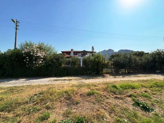 Dalyan Arıkbaşı'nda 600m2 Arsa İçerisinde Satılık Villa