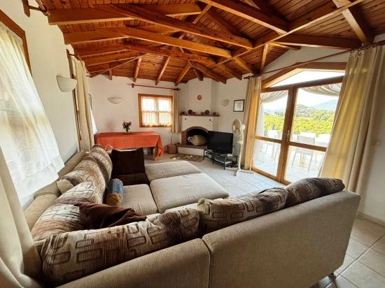 Dalyan Arıkbaşı'nda 600m2 Arsa İçerisinde Satılık Villa