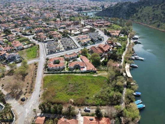 Dalyan Gülpınar'da Kanala Sıfır 2600m2 %20 Turizm İmarlı Satılık Arsa