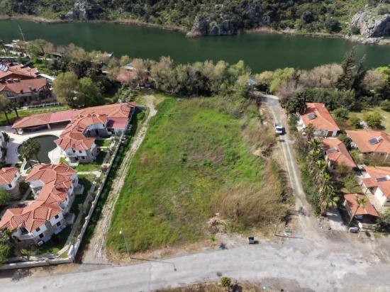 Dalyan Gülpınar'da Kanala Sıfır 2600m2 %20 Turizm İmarlı Satılık Arsa
