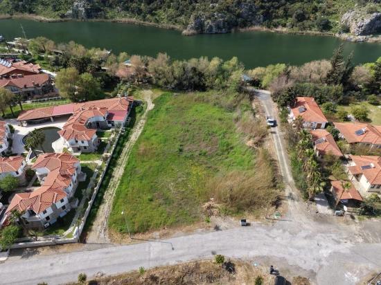 Dalyan Gülpınar'da Kanala Sıfır 2600m2 %20 Turizm İmarlı Satılık Arsa