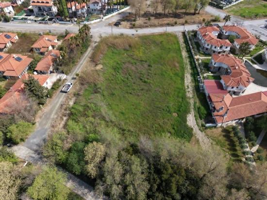 Dalyan Gülpınar'da Kanala Sıfır 2600m2 %20 Turizm İmarlı Satılık Arsa