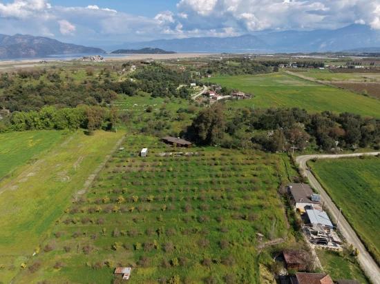Eskiköy'de 11,000m2 Arsa İçinde Turizm Amaçlı İşletme Satılık