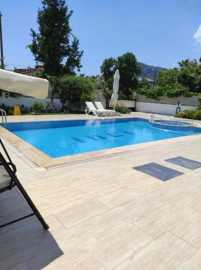 Dalyan Gülpınar'da Köşebaşı 545m2 Arsa İçinde Satılık 4+1 Villa