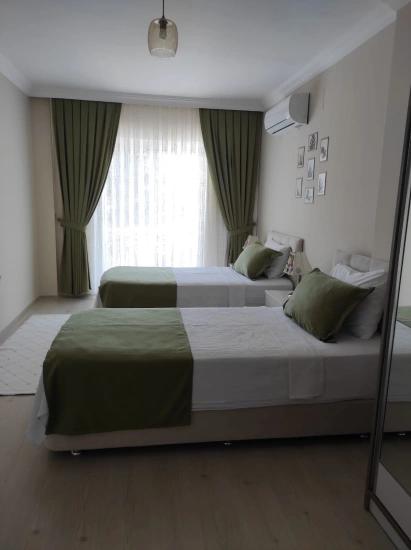 Dalyan Gülpınar'da Köşebaşı 545m2 Arsa İçinde Satılık 4+1 Villa