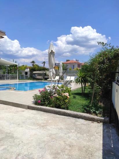 Dalyan Gülpınar'da Köşebaşı 545m2 Arsa İçinde Satılık 4+1 Villa