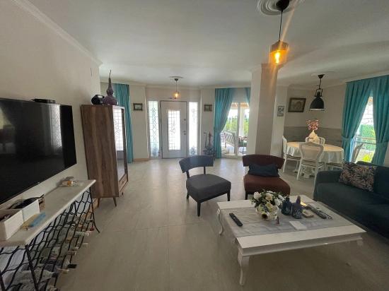 Dalyan Gülpınar'da 720m2 Arsa İçinde 4+1 Satılık Villa