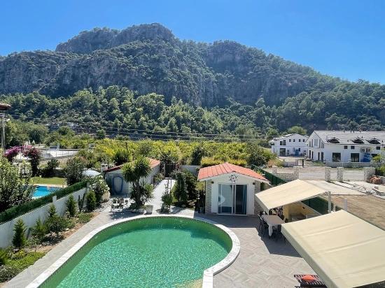 Dalyan Gülpınar'da 720m2 Arsa İçinde 4+1 Satılık Villa