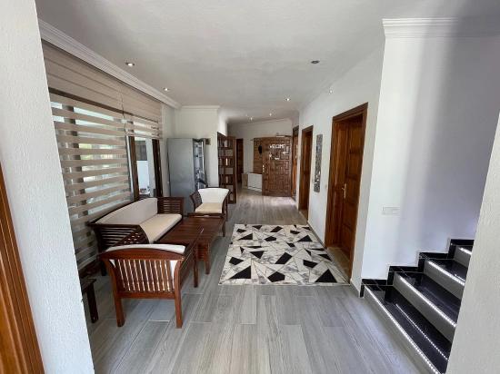 Dalyan İztuzu Manzaralı 7000m2 Arsa İçinde 4+1 Satılık Lüks Villa