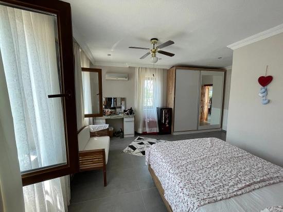 Dalyan İztuzu Manzaralı 7000m2 Arsa İçinde 4+1 Satılık Lüks Villa