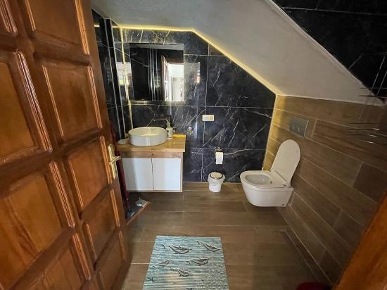 Dalyan İztuzu Manzaralı 7000m2 Arsa İçinde 4+1 Satılık Lüks Villa