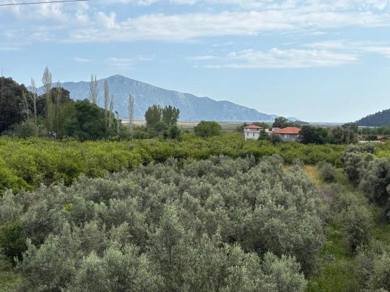 Çandır'da Deniz Ve Göl Manzaralı 1.721m2 Satılık Tarla