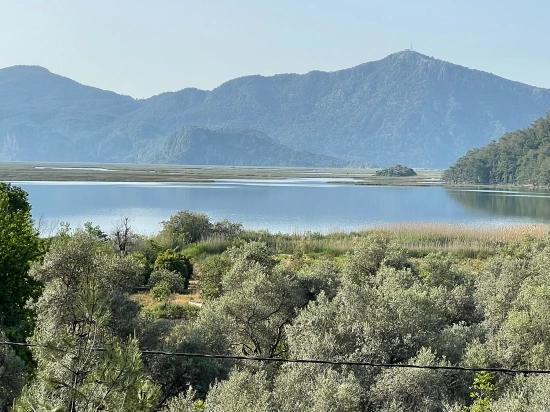Çandır'da Göl Manzaralı 1252m2 Satılık Arsa
