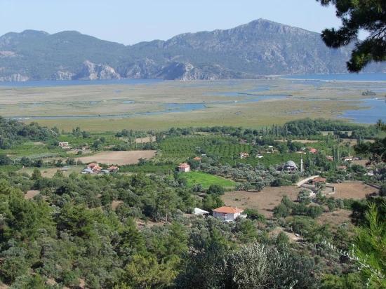 Çandır'da Göl Manzaralı 1252m2 Satılık Arsa
