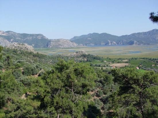 Çandır'da Göl Manzaralı 1252m2 Satılık Arsa