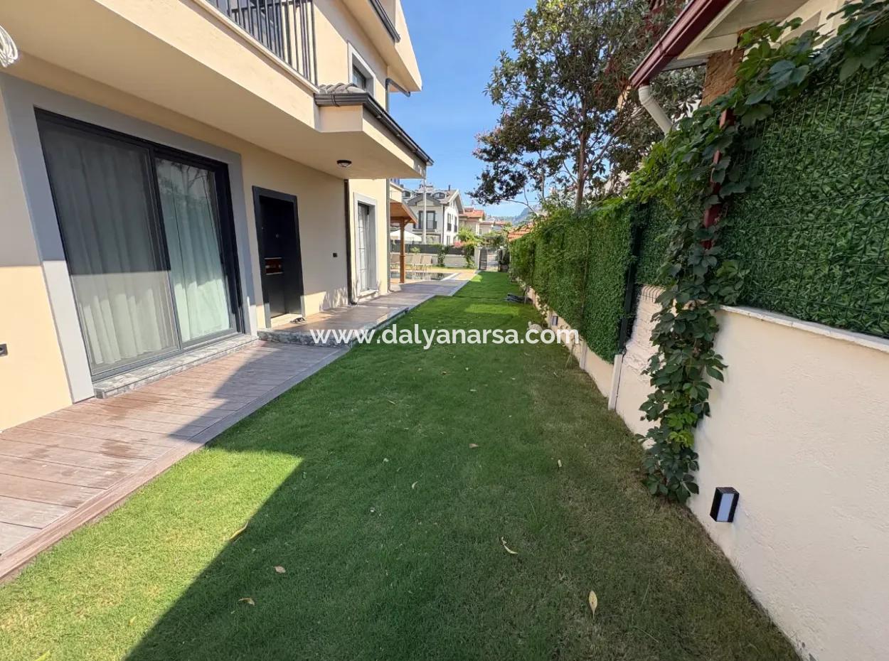 Dalyan'da Gülpınar'da Satılık 4+1 Villa