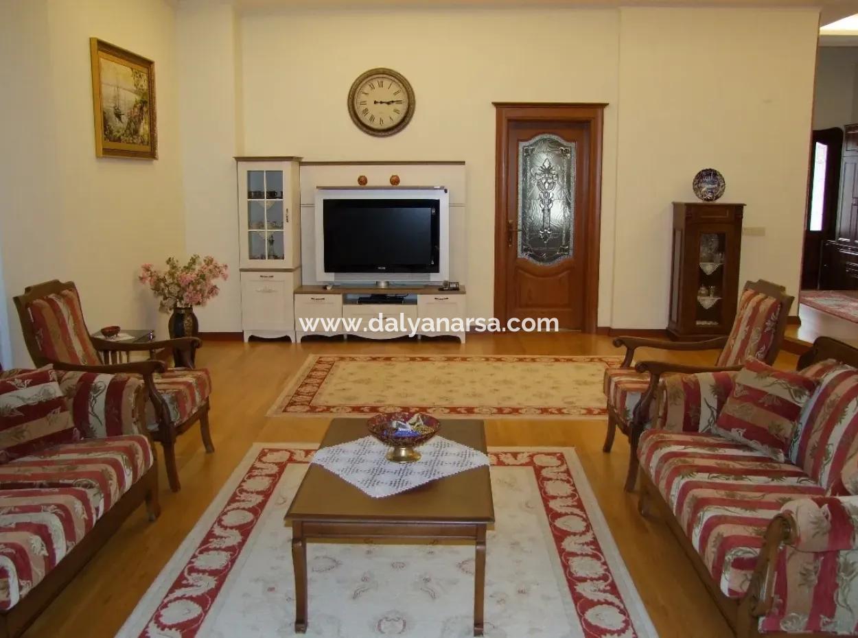 Ulada Satılık Lüks Villa Ulada 1078M2 Arsa İçinde Özel Yapılmış Satılık 4+1 Villa