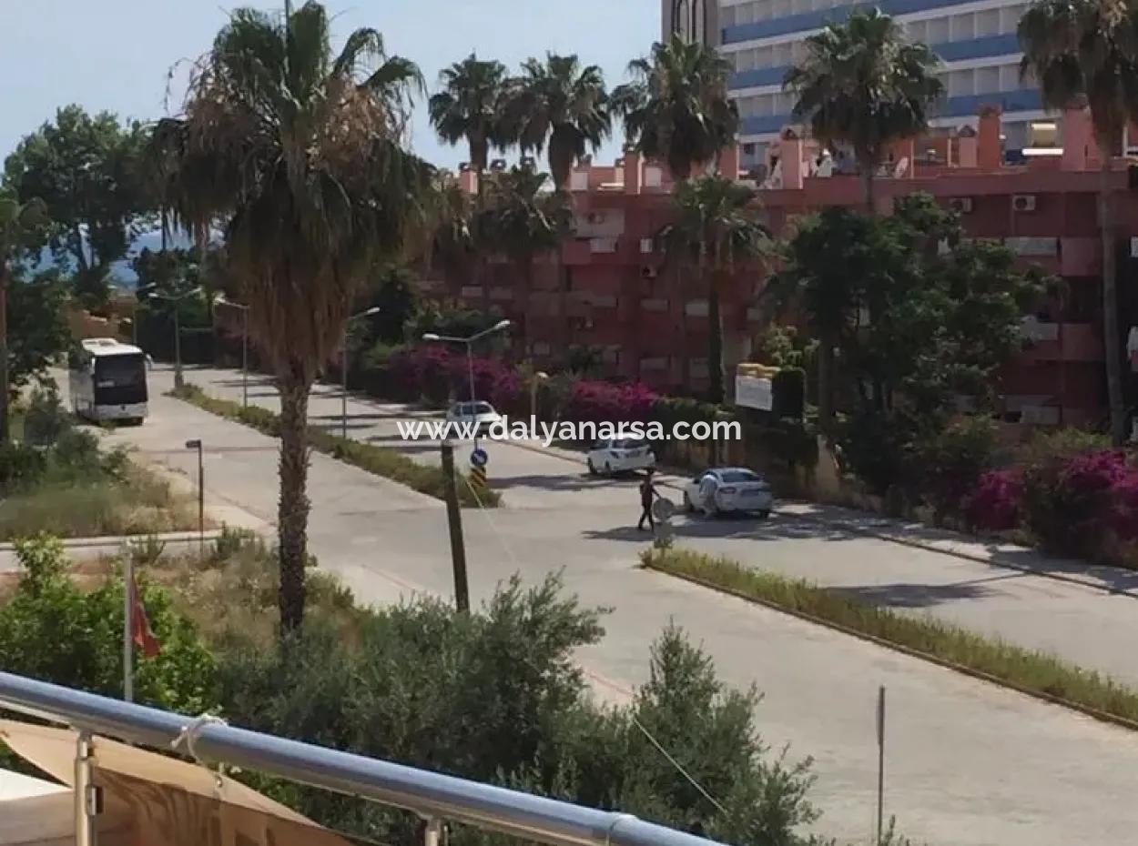 Alanya Telatiye Mahallesi Konaklı Mevkiinde Denize Yakın Köşebaşı 338M2 Arsa İçerisinde Satılık Villa