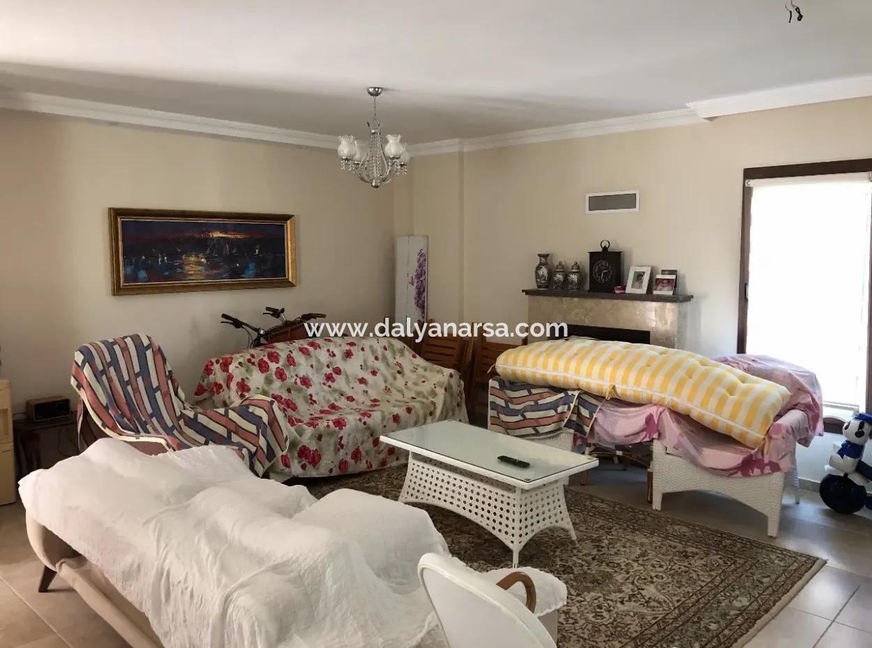 Dalyan'da 575M2 Arsa İçinde 4+1 Satılık Villa