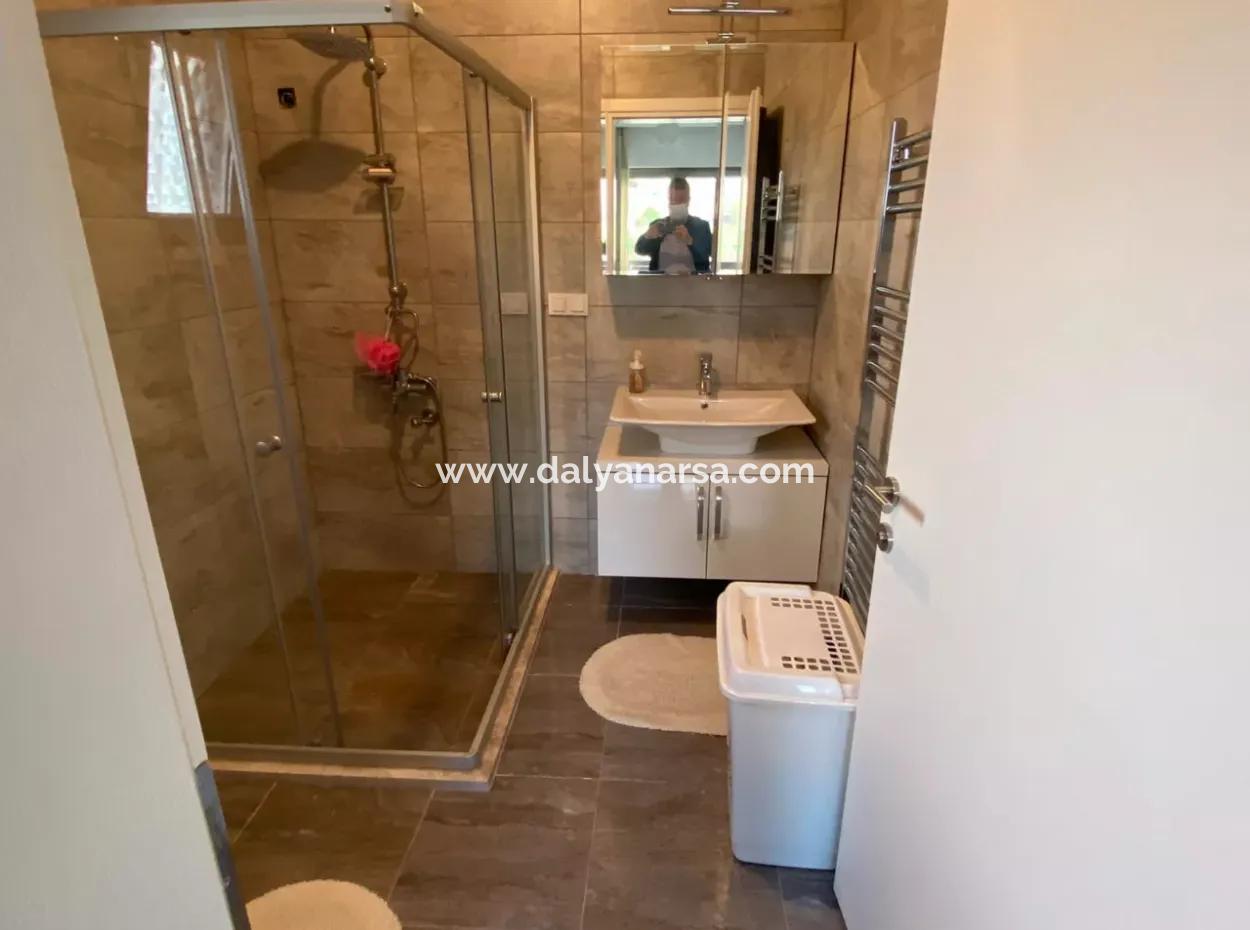 Okçular'da Satılık Villa Lüks 5 Yatak Odalı Satılık Villa