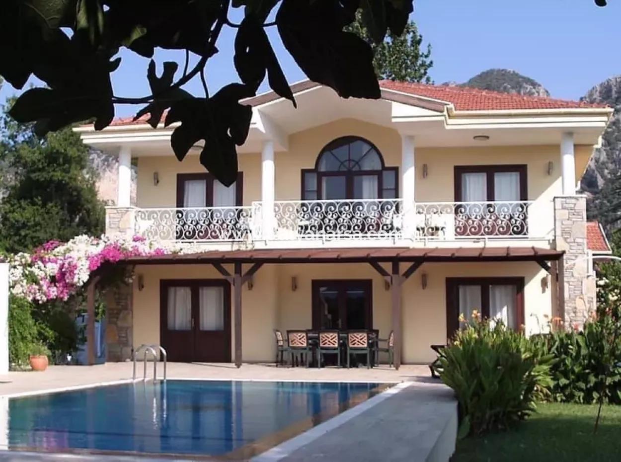 Dalyan Arıkbaşın'da Satılık Villa