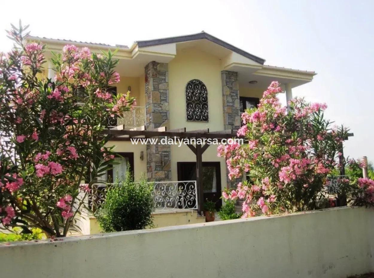 Dalyan Arıkbaşın'da Satılık Villa