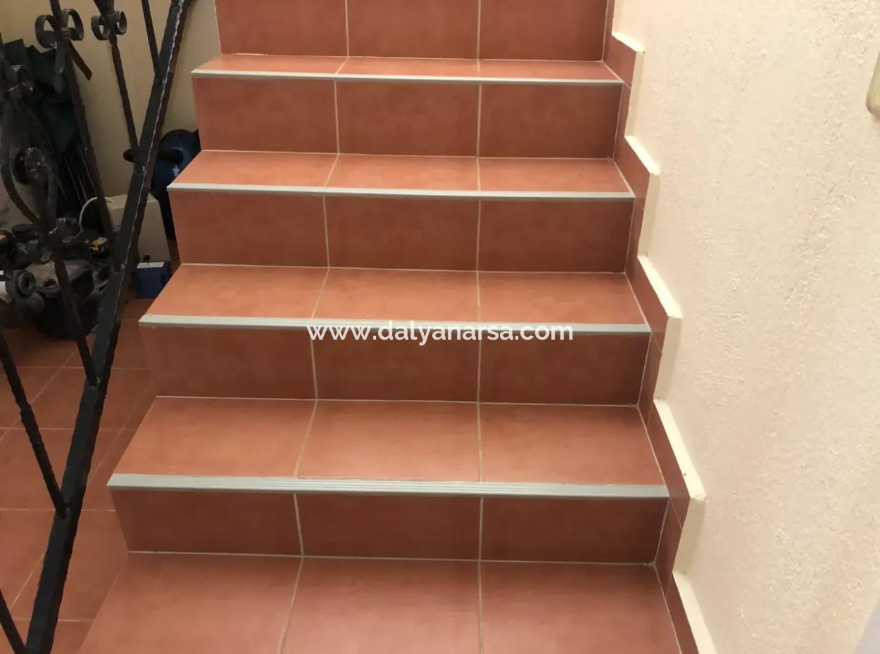 Dalyan Maraş'ta 1532M2 Satılık Villa